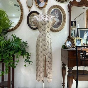 Floral Cap-Sleeve Midi Dress in Cream